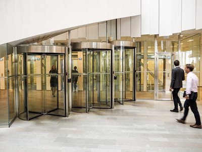 Boon-Edam-Tourlock-high-security-revolving-door-Entrance Lobby