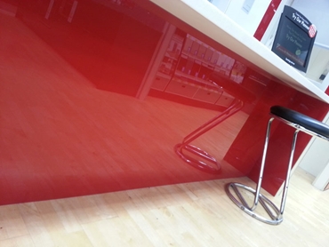 Quality IPA Acrylic Splashbacks for Commercial and Domestic Applications l