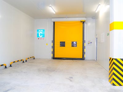 Kingspan Controlled Environment Yellow White Interior Commercial