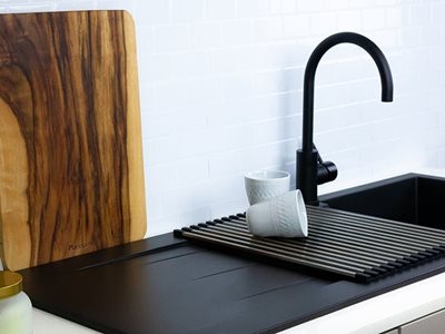 Nover Platinum Quartz Sink Black Kitchen Interior