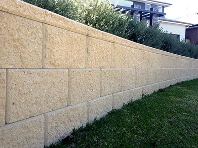 Detailed product image of sandstone retaining wall