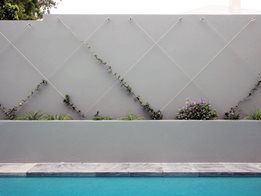 Miami Stainless green wall hardware