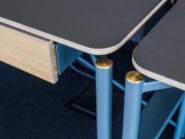 Each piece had the same look and feel, with tubular steel legs and brass caps complementing Polaris' matt black surface