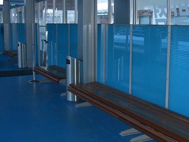 Clear-PEP panels in a dividing wall application