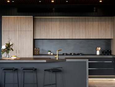 Maximum Pietra Grey Matt kitchen benchtops and splashback. Designed by Cottee Parker Architects. Developed by Spyre Group