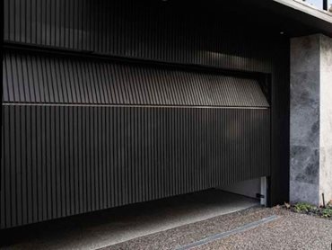B&D’s unique Panelift Flush Mount garage door system seamlessly integrates into the home and maximises street appeal
