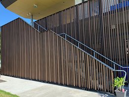 NewTechWood screening: Fade and rot-resistant alternative to timber