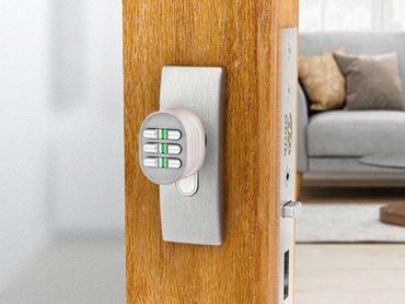 EPEC in Satin Chrome Silver finish: The EPEC cylinder provides a keypad on the inside and outside of the door 