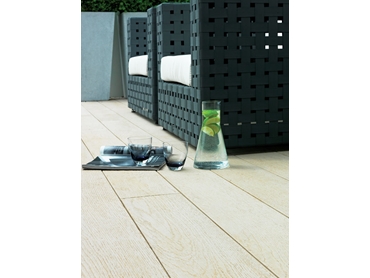 Urbanline Offers Choice and Quality in Decking l