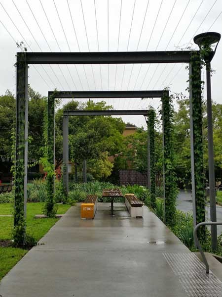 Tensile&rsquo;s steel structure supports over 400m of stainless steel cable trellis
