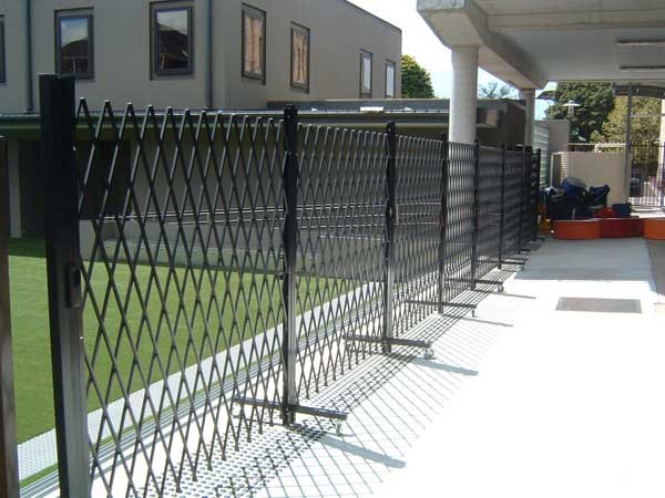ATDC’s mobile trackless portable barrier becomes the first product of its kind to successfully cross over to the Temporary Fencing Industry