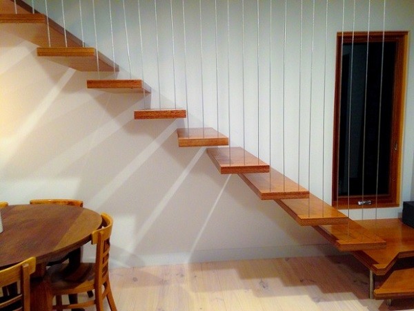 Vertical wires can also be used on staircase sections to create a dramatic statement balustrade.

