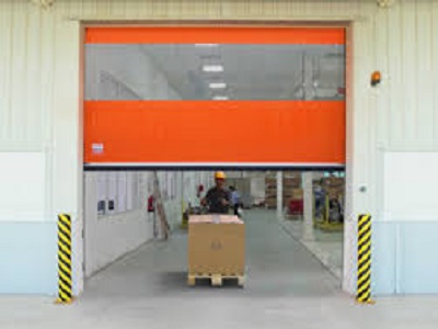 Rapid roll doors for beverage wholesalers
