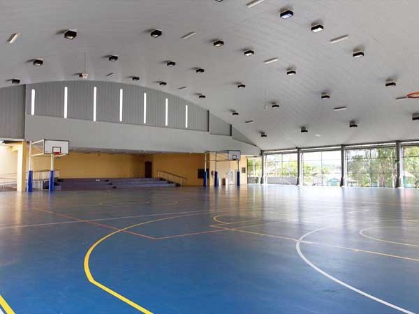 The junior school multipurpose hall at Marymount College featuring Spantech’s curved roof