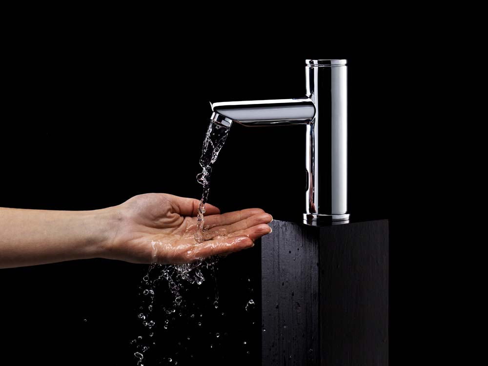 Pillar hands-free tap