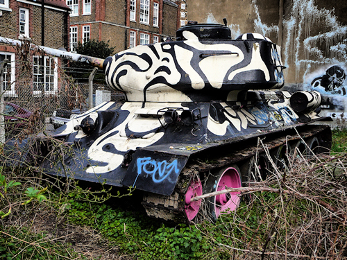 Stompie tank London