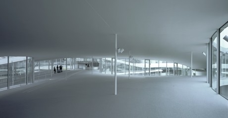 The Rolex Learning Center, Ecole Polytechnique Federale, Lausanne, Switzerland. (Photos by Hisao Suzuki, courtesy SANAA.)