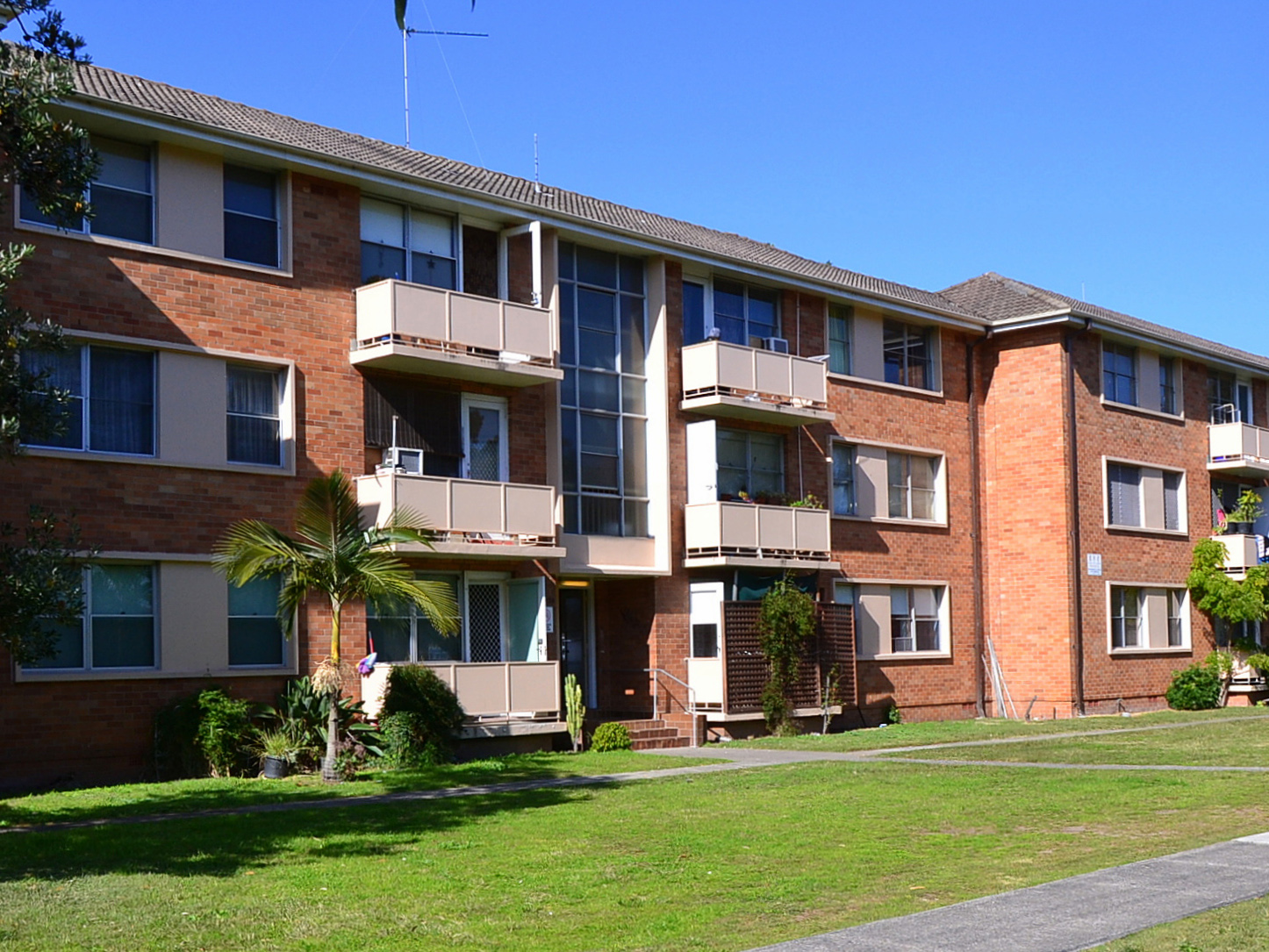 Public housing is in crisis across Australia. Public waiting list times continue to grow longer and longer as demand for public housing has risen well beyond capacity, with the situation only getting worse by the year. Image: rent.com.au
