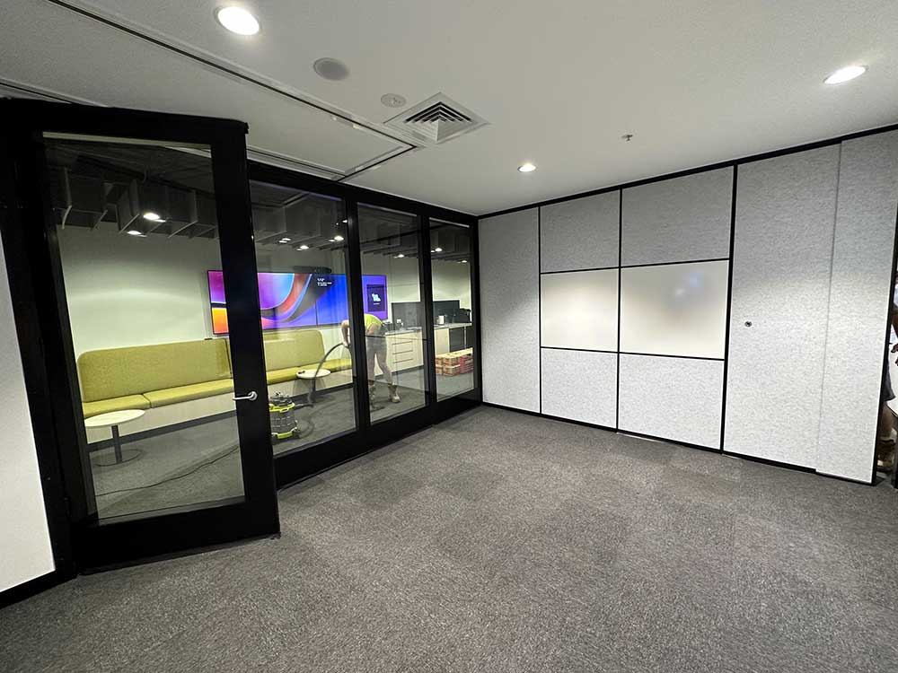 Bildspec has installed two operable acoustic walls at Teekay’s new head office