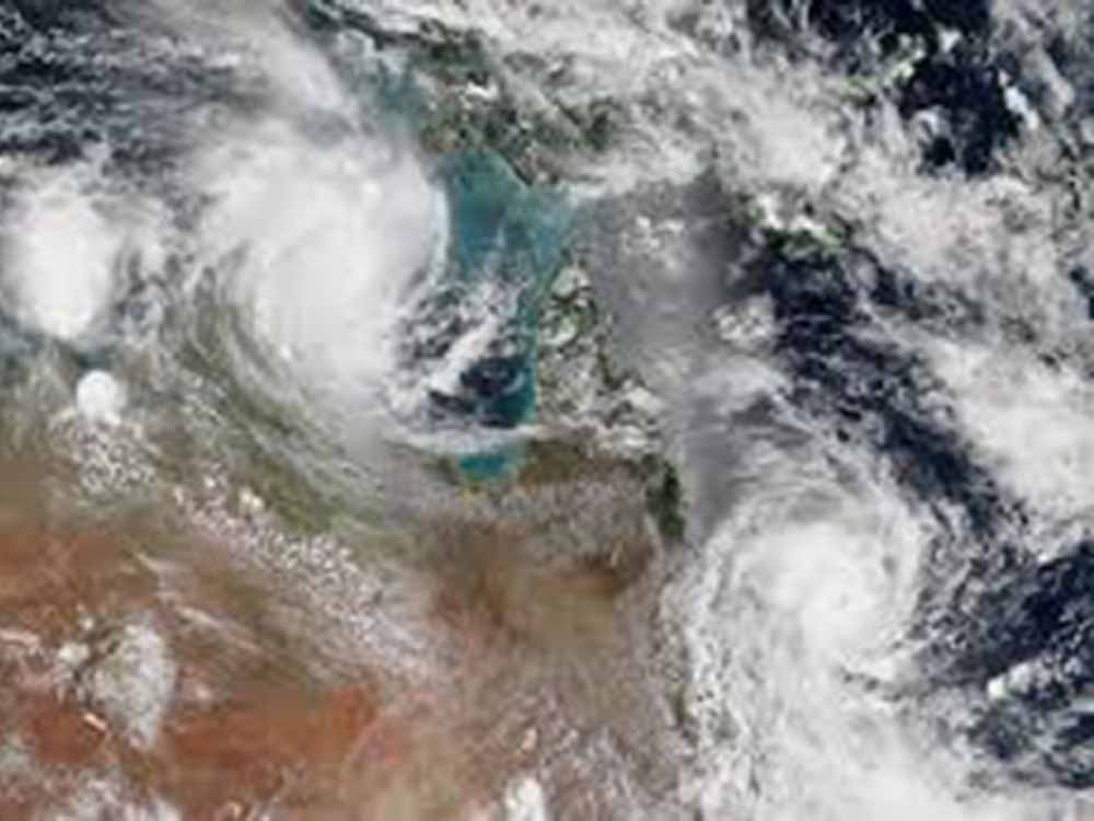 cyclone satellite photo 