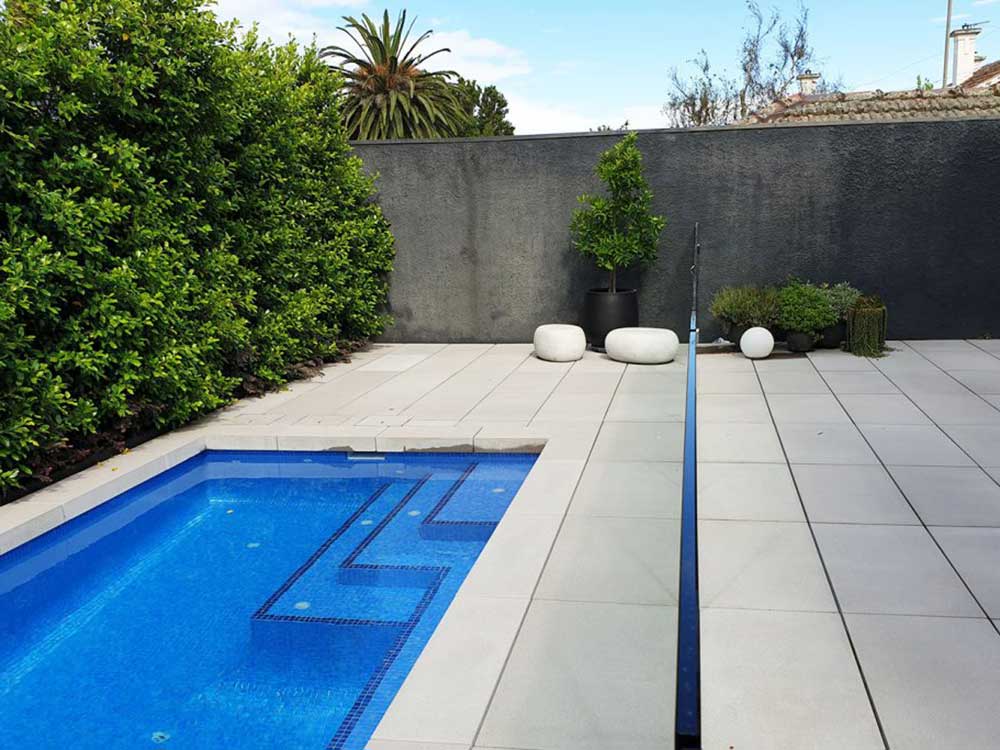 Pedestal pavers for pools