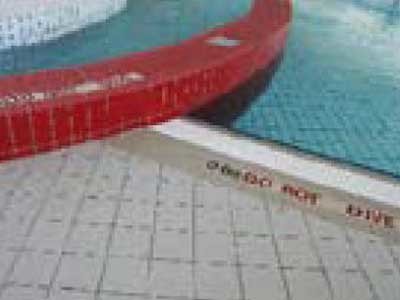 Hydrotect coated ceramic tiles are recommended for swimming pools