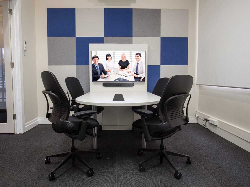 Huddle table for video conferencing